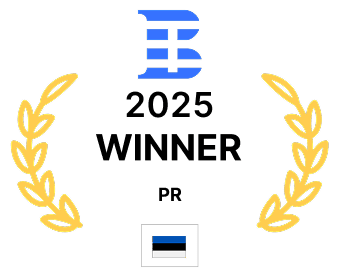 Winner-2025-Badge im Bereich Public Relations (PR) mit goldenen Lorbeerkränzen für herausragende Leistungen.